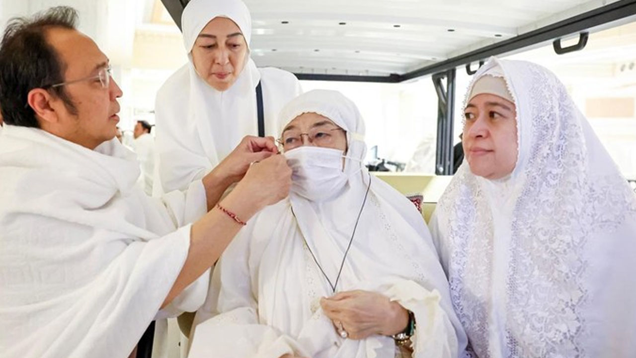 Momen Hangat Megawati Saat Umrah Bareng Keluarga, Prananda Bantu Tahalul